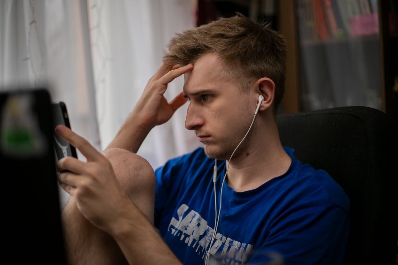 Internetfüggőség – honnan tudod, hogy már nem csak sokat internetezel?